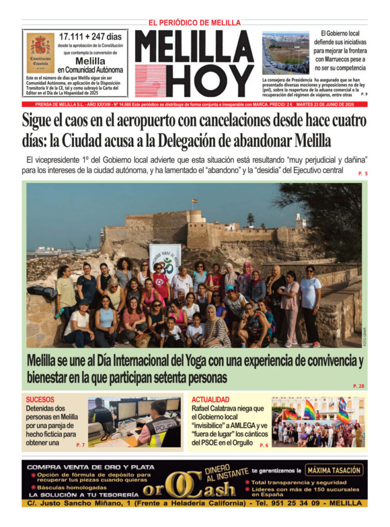 Grupo de personas participando en el Día Internacional del Yoga en Melilla
